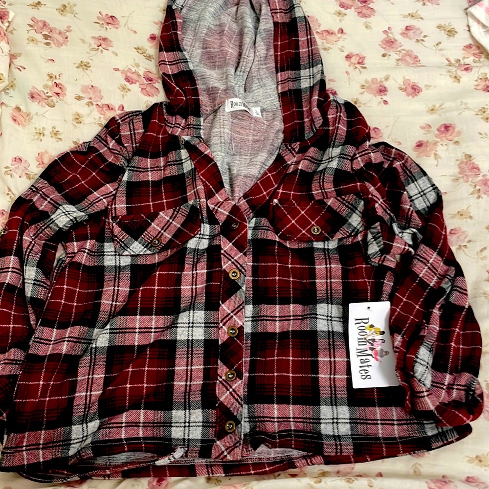 cute blouse cropped new not used!!